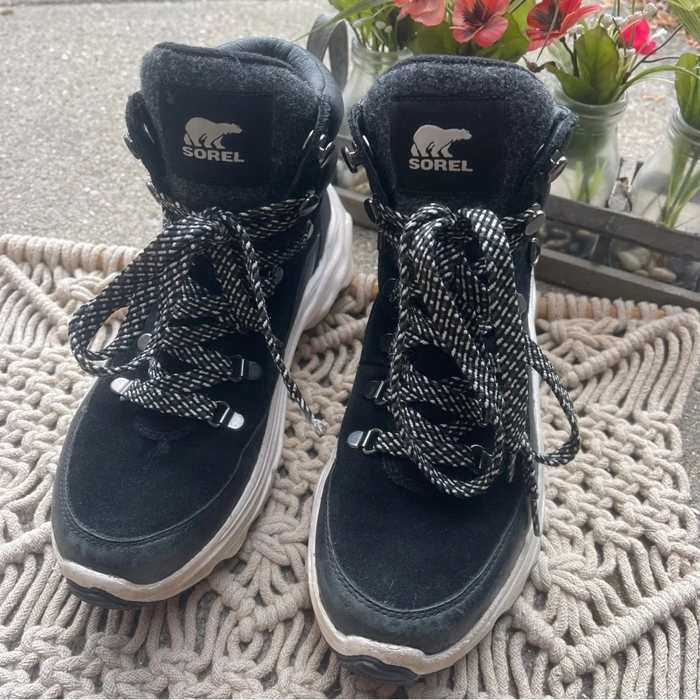 Sorel Winter Boots Women’s Size 9